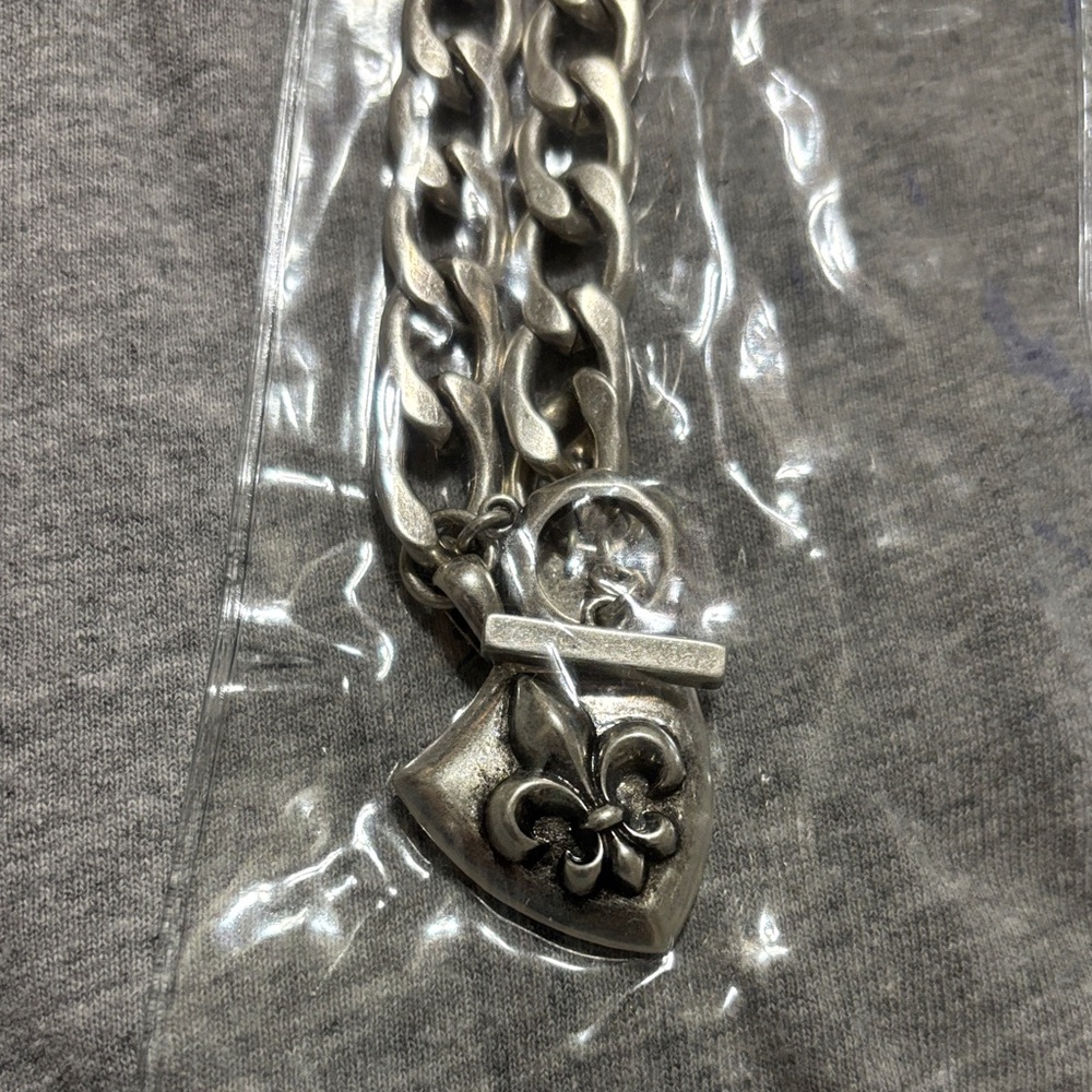 Silver Chain Necklace with Fleur-de-Lis Pendant